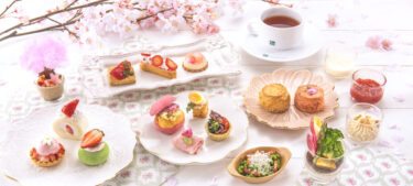 【ヒルトン東京ベイ/シルバ】苺のエクレアに桜咲くミルクチョコレートムース、毎月15日は苺の形をした桜スコーンも「桜×ストロベリーアフタヌーンティー」